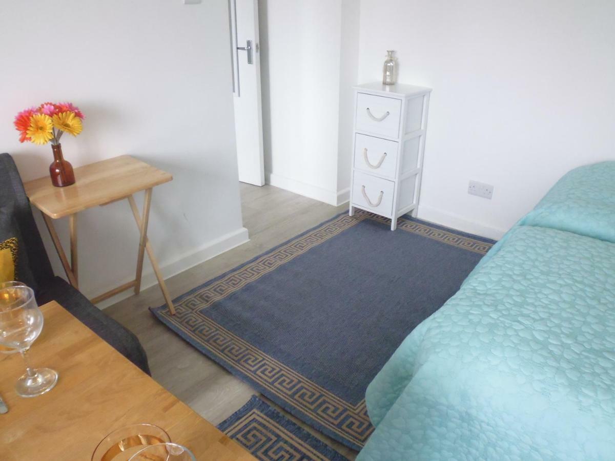 Close To Beach And Town Square Μπόρνμουθ Εξωτερικό φωτογραφία