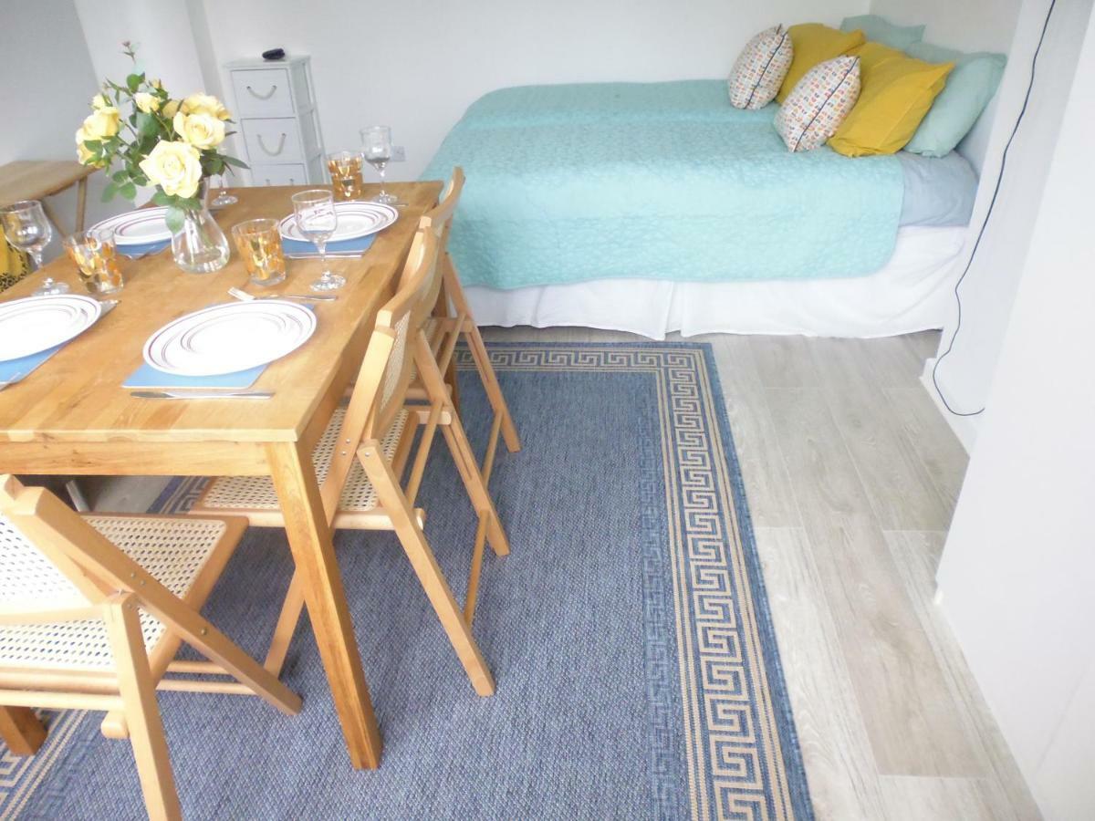 Close To Beach And Town Square Μπόρνμουθ Εξωτερικό φωτογραφία